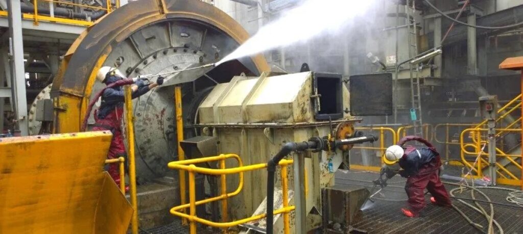 نظافت تجهیزات نظافت معدن با واترجت 