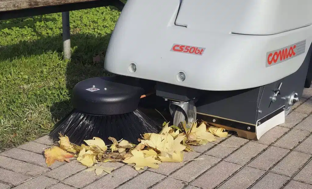 سوییپر برگ جمع کن